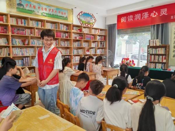 南阳市卧龙区龙王沟风景区：“多彩假期 艺路童行”阅读分享绘就童趣书香画卷