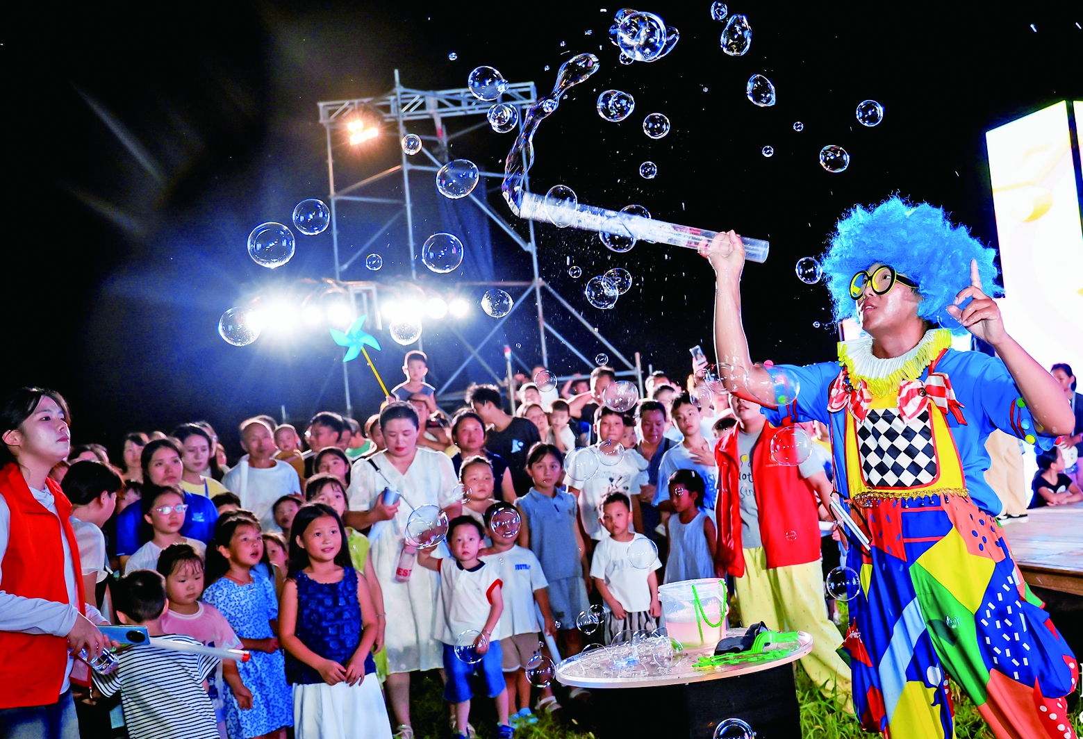 嵩县露营嘉年华开启昼夜沉浸体验 六万人次