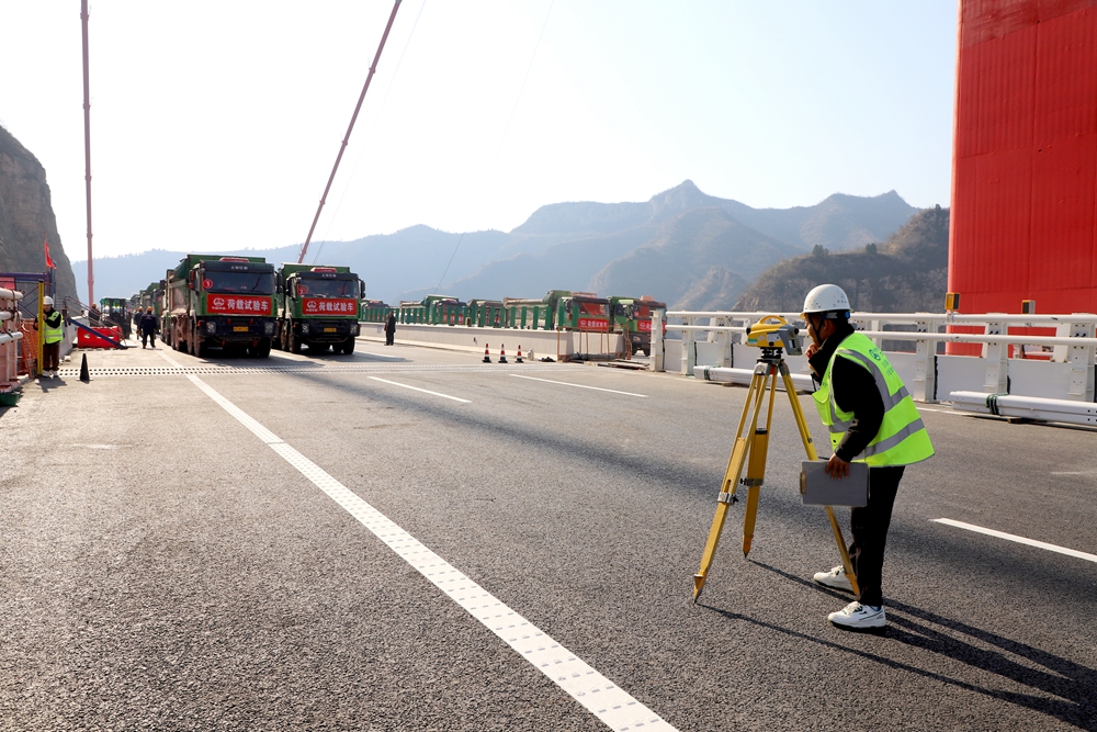 我省高速公路通车里程冲刺1万公里