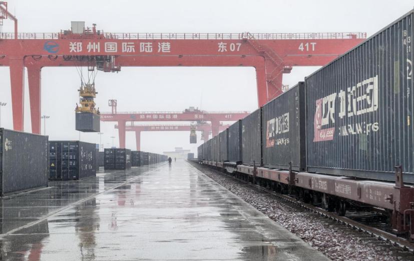 郑州国际陆港首发郑州—越南班列
