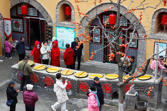 三门峡市持续对陕州区地坑院进行修复性建设 吸引游客前来观赏