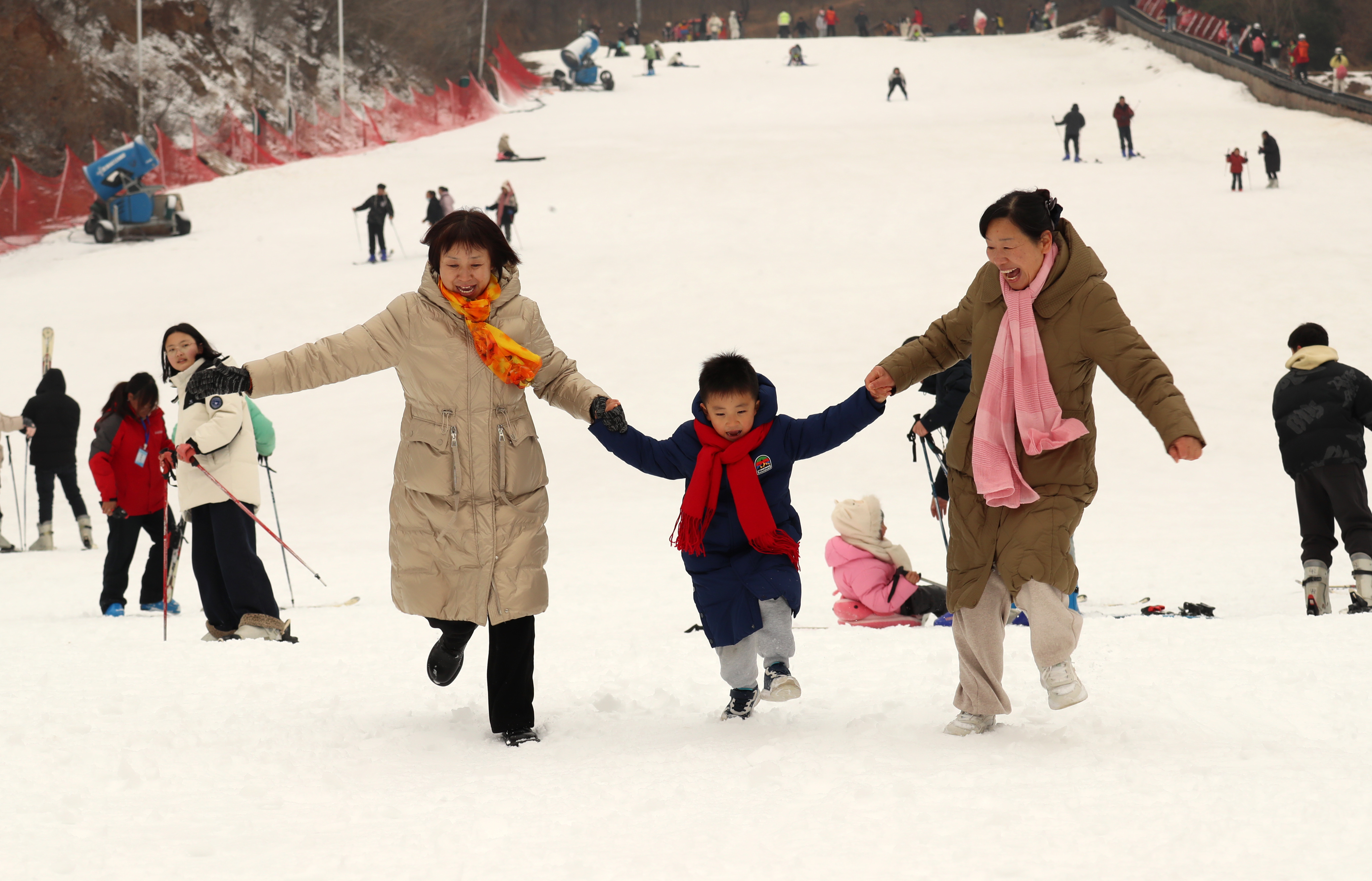 冰雪经济 “热力”十足