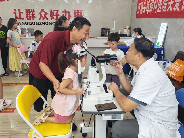 济源沁园街道桃源社区联动医疗机构、红十字