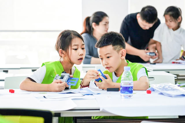 “未来科学家——科创少年探索营”一日研学
