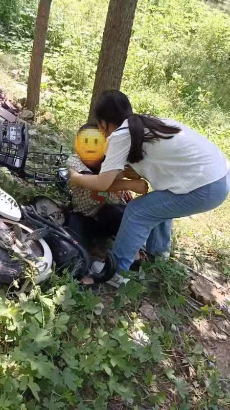 40e445547e44b17cf71e899c5a682bd.jpg