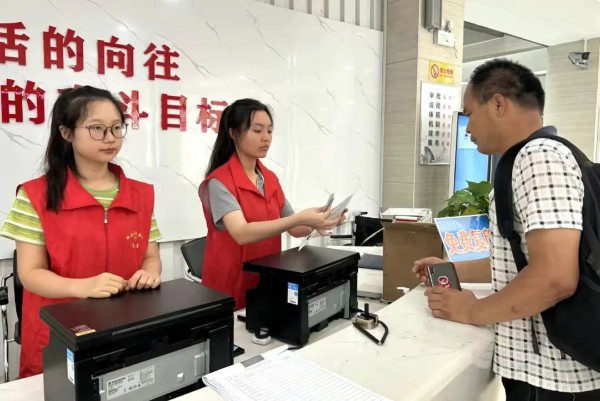 扶沟县政务大厅：“跨省通办” 让群众少跑快办