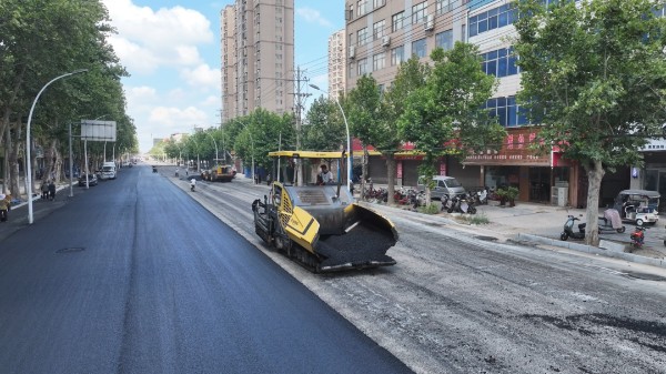 项城市城市管理局：道路翻修铺就便民“舒心路”