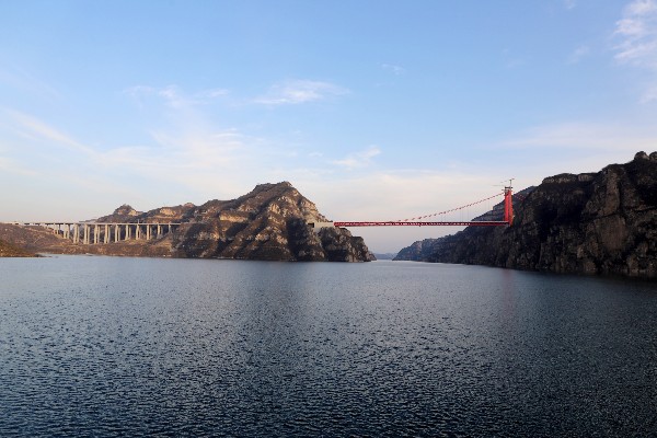 济新黄河三峡大桥