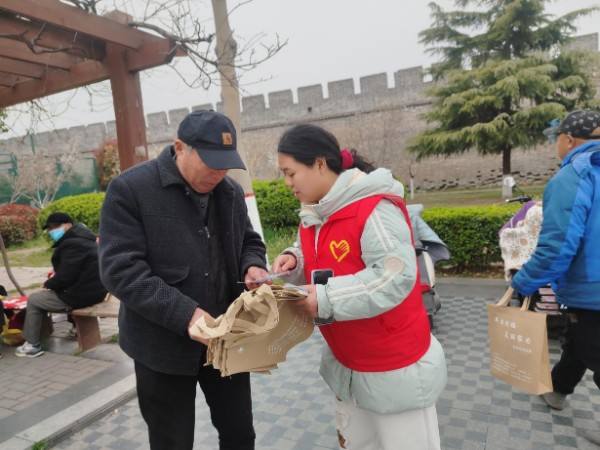 春风送暖学雷锋 法律援助润民心——开封市鼓楼区聚焦重点群体开展志愿服务活动