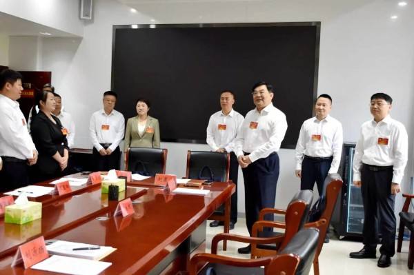 提振精气神 奋进新征程 长葛市领导走访慰问市第十五次党代会参会代表