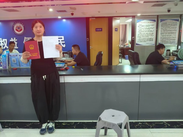 笔尖传谢意2.jpg